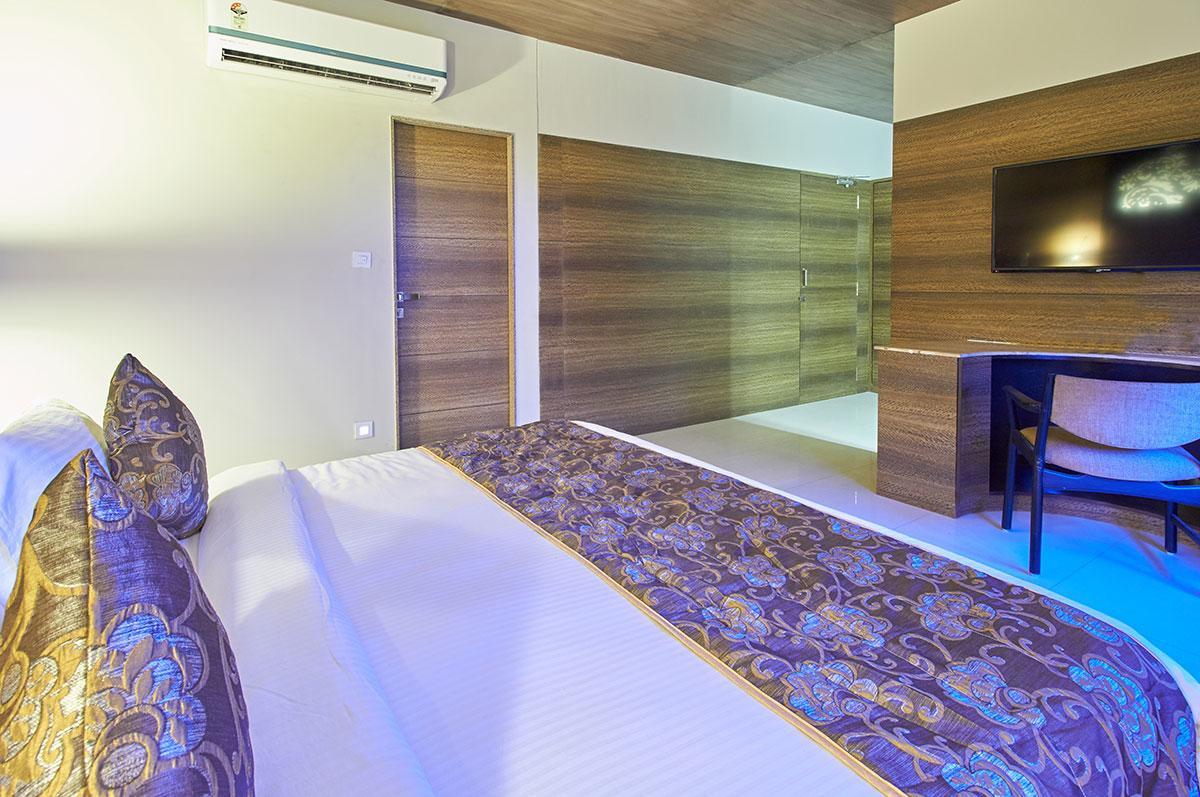 Hotel Gormoh Ahmedabad Exterior photo